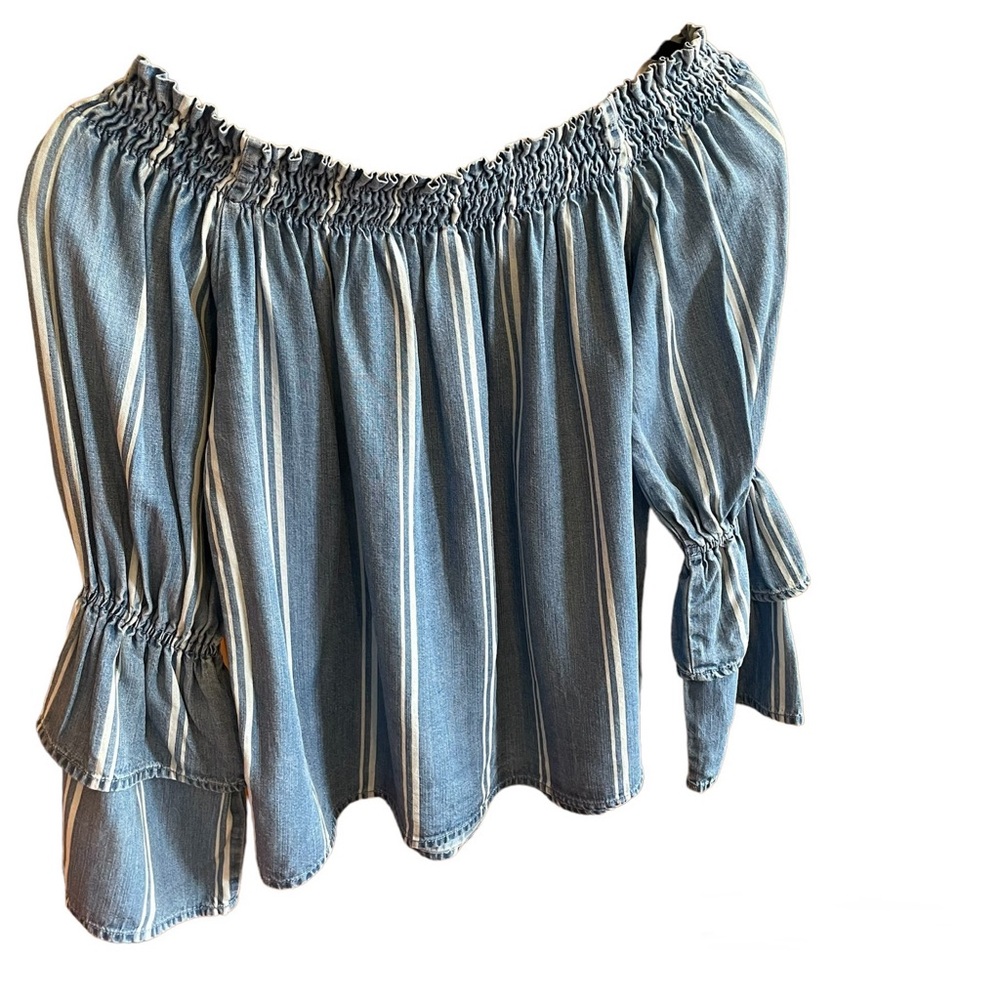 DESIGN LAB Women’s Off The Shoulder Double Bell Sleeve Top